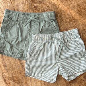 Set of two Green and Striped Shorts 6-9 months || H&M